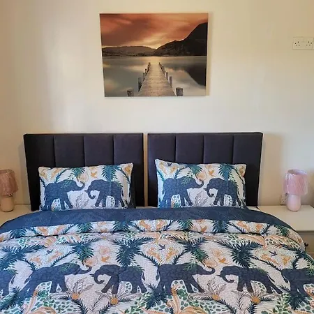 Murray's Lodge: Self-catering Accommodation. * Cavan