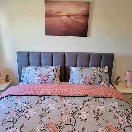 Murray's Lodge: Self-catering Accommodation. Cavan